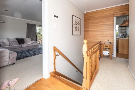 Photo of property in 16 Glamorgan Drive, Torbay, Auckland, 0630