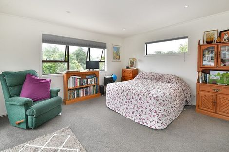 Photo of property in 7 Mangakura Road, Helensville, 0800