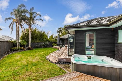 Photo of property in 19 Hamurana Place, Te Atatu Peninsula, Auckland, 0610