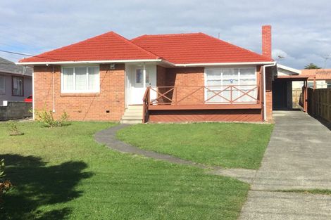 Photo of property in 5 Paton Avenue, Te Atatu South, Auckland, 0610
