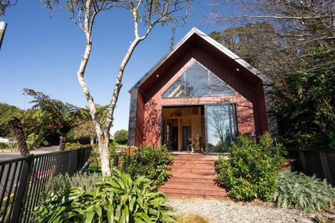 Photo of property in 434 Devon Street West, Lynmouth, New Plymouth, 4310