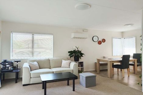 Photo of property in 2/201 Avondale Road, Greenmeadows, Napier, 4112