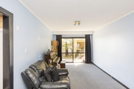 Photo of property in 23 Heatherlea Heights, Feilding, 4702