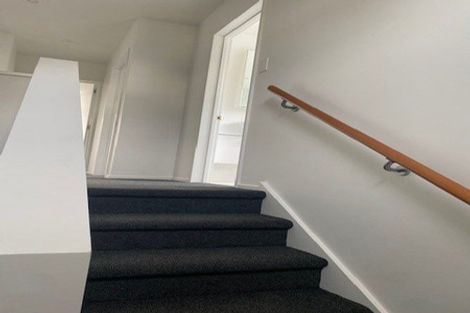 Photo of property in 32 Oakford Close, Riccarton, Christchurch, 8011