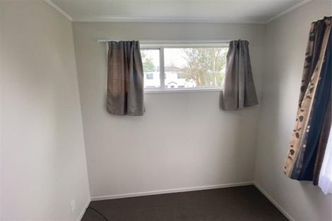 Photo of property in 2 Adel Place, Weymouth, Auckland, 2103