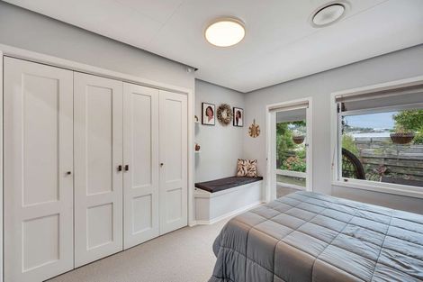 Photo of property in 42 Church Road, Taradale, Napier, 4112