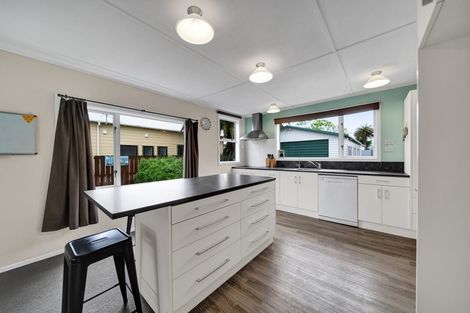 Photo of property in 94 Victoria Street, Hawera, 4610