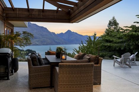 Photo of property in 27 Edinburgh Drive, Queenstown, 9300