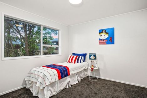 Photo of property in 263 Henderson Valley Road, Henderson, Auckland, 0612