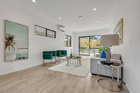 Photo of property in 61a Hillcrest Road, Papatoetoe, Auckland, 2025