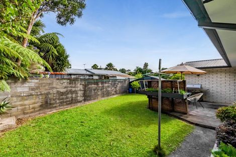 Photo of property in 15 Shaldon Crescent, Blagdon, New Plymouth, 4310