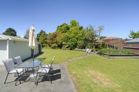 Photo of property in 17 Skerman Street, Marton, 4710