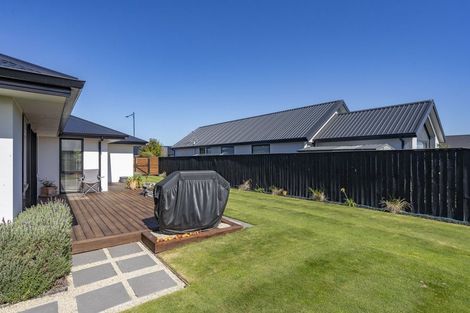 Photo of property in 7 Valour Drive, Rangiora, 7400