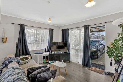 Photo of property in 23 Flaunty Place, West Harbour, Auckland, 0618