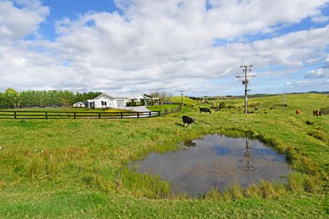 Photo of property in 7 Mountain Road, Kaiwaka, Maungaturoto, 0587