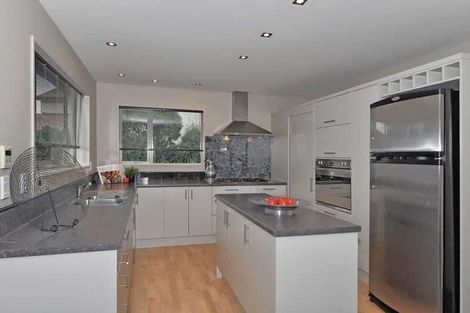 Photo of property in 17 Jasper Place, Northwood, Christchurch, 8051