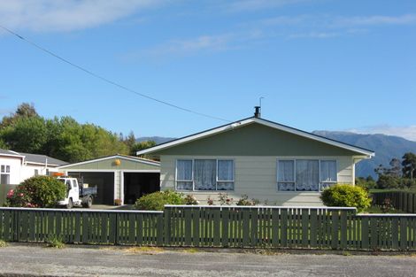 Photo of property in 82 Brougham Street, Westport, 7825