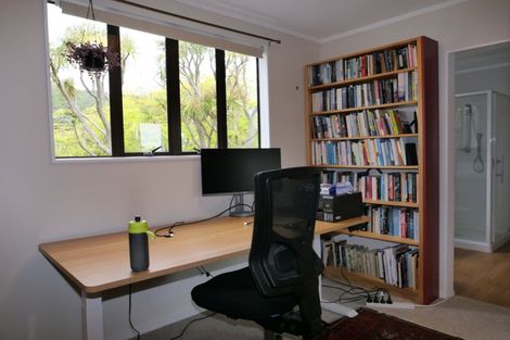 Photo of property in Willow Court, 6/15 Pehi Kupa Street, Waikanae, 5036