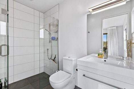Photo of property in 8 The Heights Avenue, Wanaka, 9305