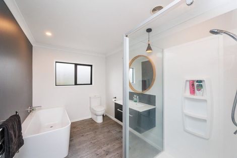 Photo of property in 13 Oxnam Place, Foxton Beach, Foxton, 4815