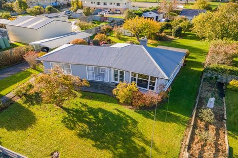 Photo of property in 15 Rugby Street, Waimate, 7924