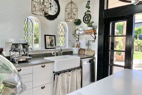 Photo of property in 22 Domain Road, Waipawa, 4210