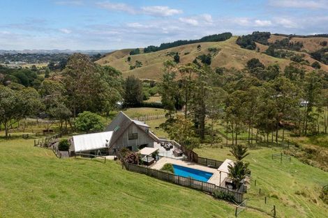 Photo of property in 585 Inland Road, Helensville, 0875