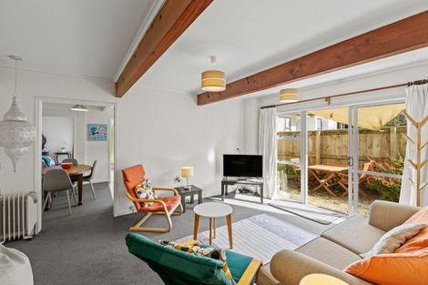 Photo of property in 5a Price Street, Westown, New Plymouth, 4310