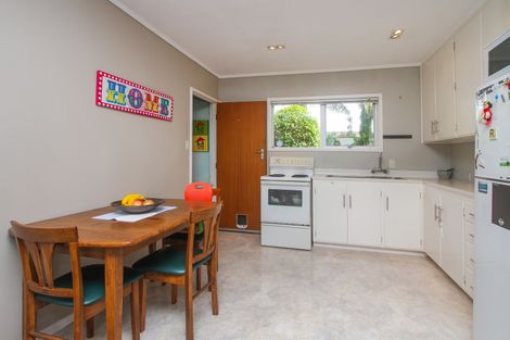 Photo of property in 1b Karaka Street, New Lynn, Auckland, 0600