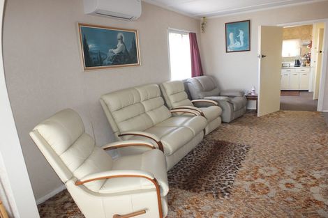 Photo of property in 9 Carthew Terrace, Foxton Beach, Foxton, 4815