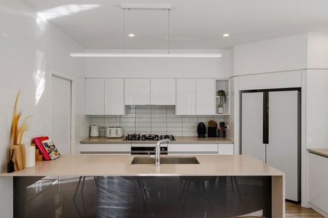 Photo of property in 56 Saint James Drive, Huntington, Hamilton, 3210