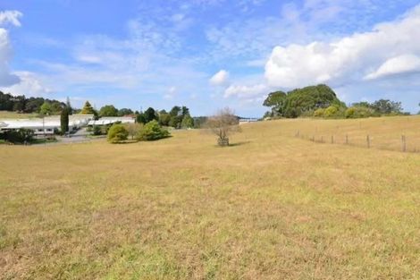 Photo of property in 120 Chamberlain Road, Massey, Auckland, 0614