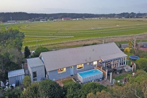 Photo of property in 33 Victoria Street, Foxton, 4814