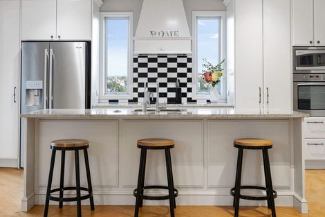 Photo of property in 15 Meadowbank Rise, Bethlehem, Tauranga, 3110