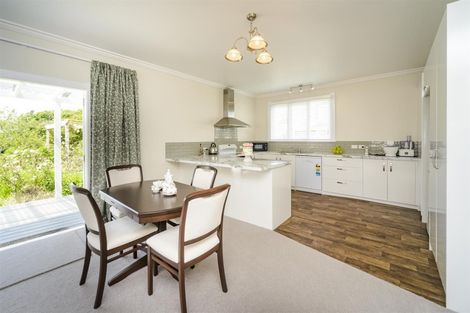 Photo of property in 7 Station Road, Marton, 4710