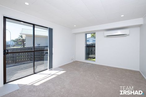 Photo of property in 176 Finlayson Avenue, Clendon Park, Auckland, 2103