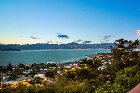 Photo of property in 11 Karaka Street, Eastbourne, Lower Hutt, 5013