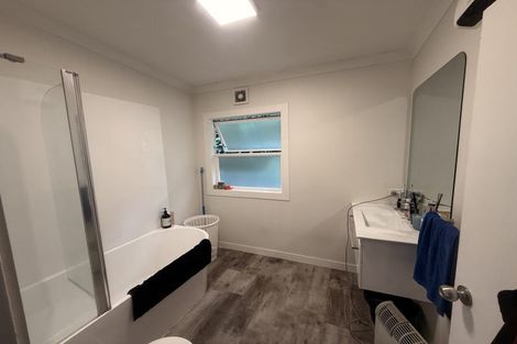 Photo of property in 2 Braemar Terrace, Johnsonville, Wellington, 6037