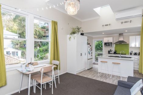 Photo of property in 196 Glenmore Street, Northland, Wellington, 6012