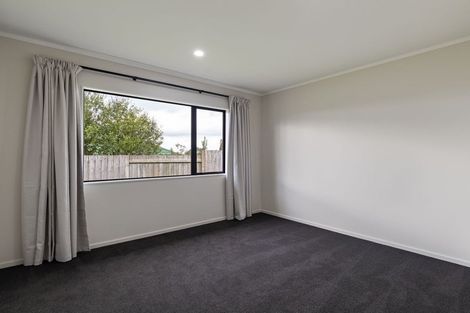 Photo of property in 21 Logan Way, Kelvin Grove, Palmerston North, 4414