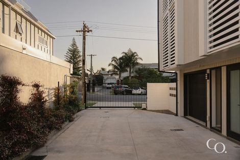 Photo of property in 1/17 Victoria Road, Mount Maunganui, 3116