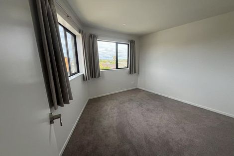 Photo of property in 2/39 Dale Crescent, Pakuranga, Auckland, 2010