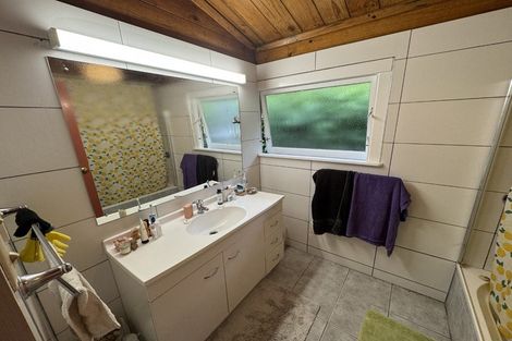 Photo of property in 9 Versailles Street, Karori, Wellington, 6012