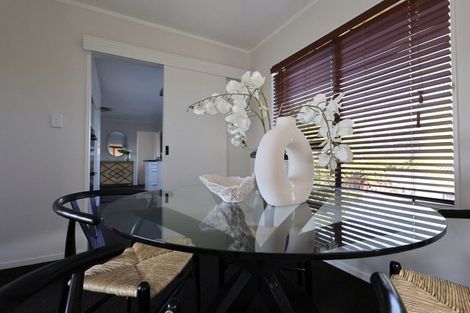 Photo of property in 141 West Harbour Drive, West Harbour, Auckland, 0618
