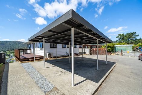 Photo of property in 15b Gribble Grove, Stokes Valley, Lower Hutt, 5019