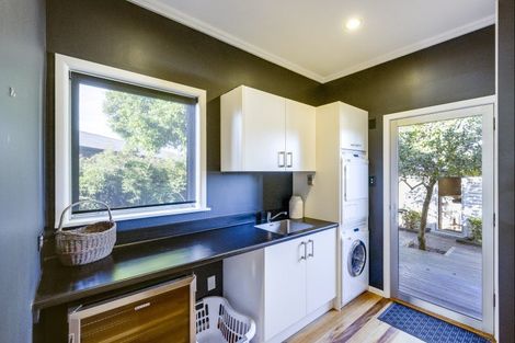 Photo of property in 292 Poraiti Road, Poraiti, Napier, 4182