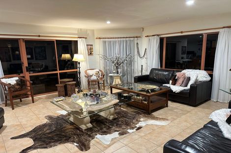Photo of property in 52 Bronzewing Terrace, Unsworth Heights, Auckland, 0632