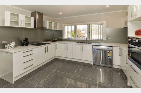 Photo of property in 1 Royal Arch Place, Rosehill, Papakura, 2113