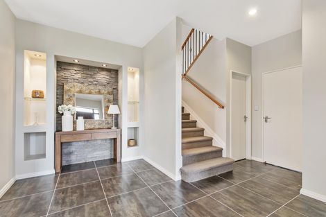 Photo of property in 99 Laurel Oak Drive, Schnapper Rock, Auckland, 0632