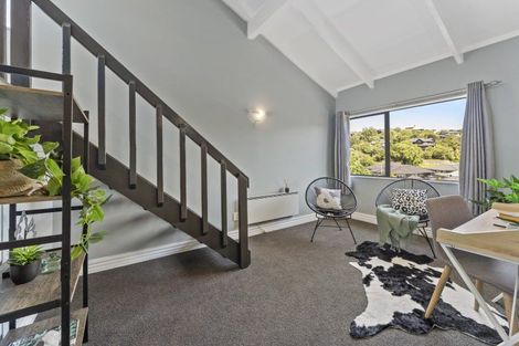 Photo of property in 15 Observatory Close, Whitby, Porirua, 5024